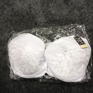 PRICE DROP!!!!New Plus White Lace Bra Lukasi 44DD